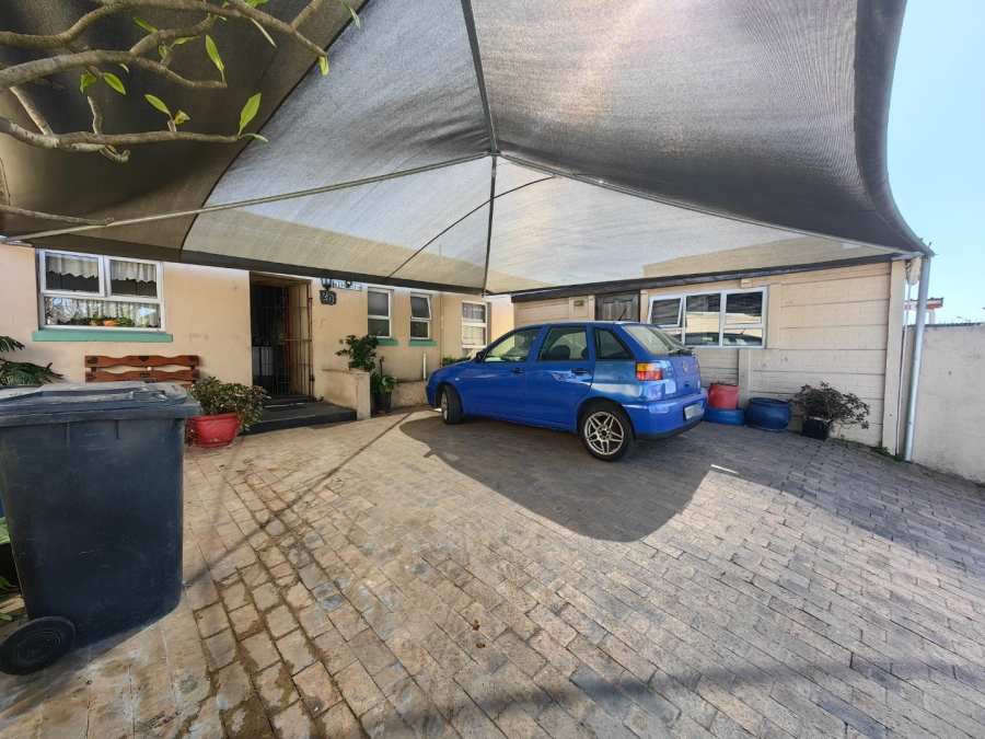 5 Bedroom Property for Sale in Beacon Valley Western Cape